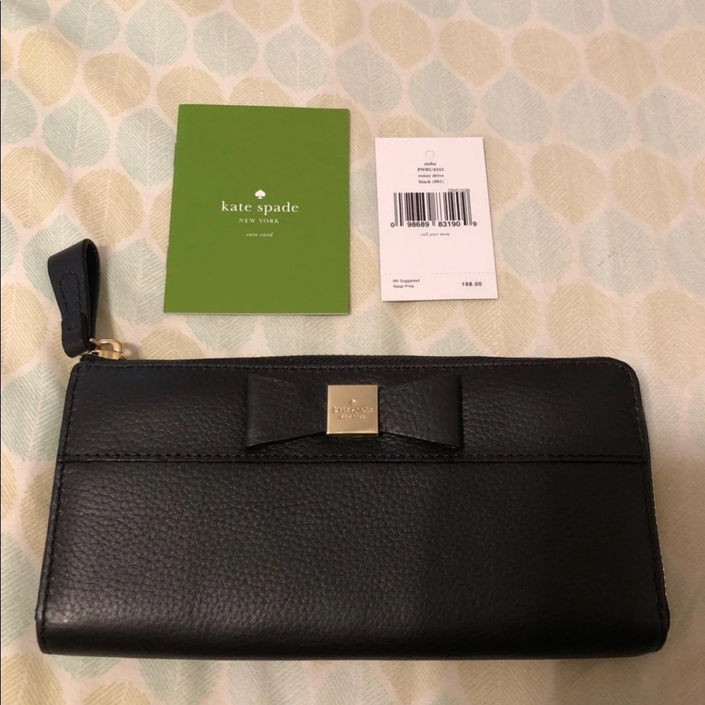 BNWT KATE SPADE NISHA LEATHER ZIP WALLET
